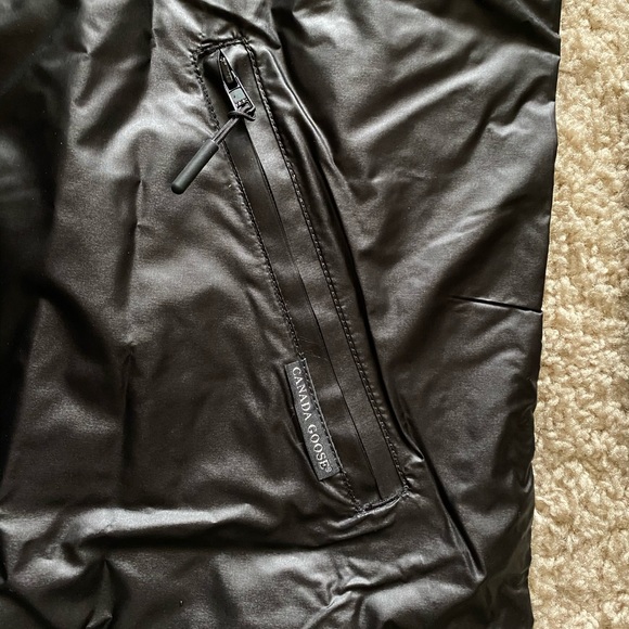 Canada Goose Black Windbreaker Parka Jacket Sz Small - Picture 10 of 16